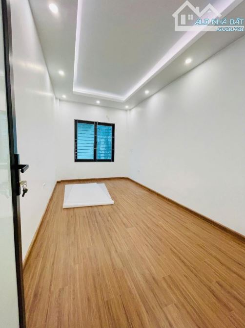 PHÂN LÔ Ô TÔ TRÁNH - MẶT NGÕ THÔNG - KINH DOANH VP - Ở SƯỚNG - 4