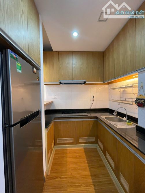 Bán CH Sky Garden 2, Phú Mỹ Hưng, Q7, DT: 81m2, 2PN, 2WC, full nội thất, giá: 4.850 tỷ - 4