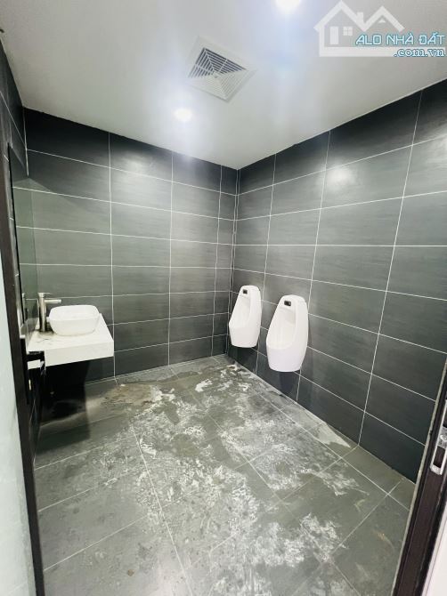Cho thuê mặt bằng tầng 3 Lê Quang Đạo Mễ Trì 150m2. Giá thuê 35 triệu/tháng - 2