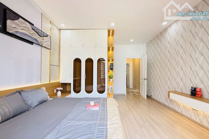 Bán nhà hẻm xe hơi, Huỳnh Văn Nghệ, Gò Vấp, 63 m² (4.2m x 15m), 5 tầng - Giá 7.95 tỷ TL - 4