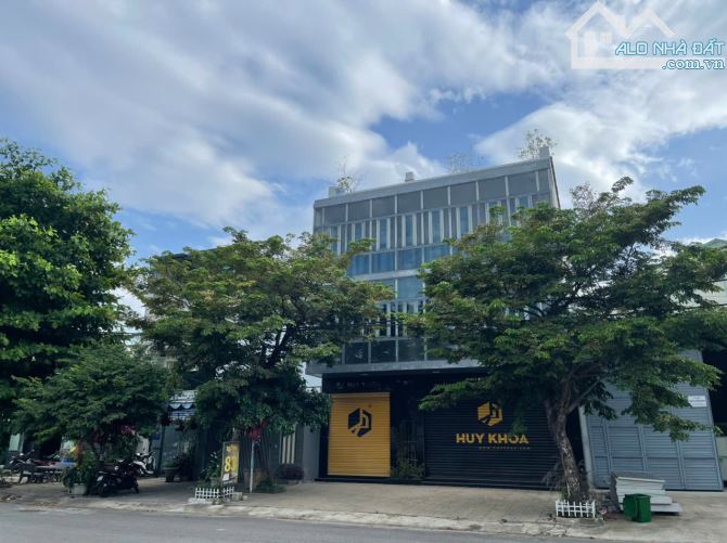 nhĩnh 21 tỷ sở hữu tòa nhà văn phòng siêu vip ngay Bàu Mạc23 với dt 300 m2 ngang 10m - 4