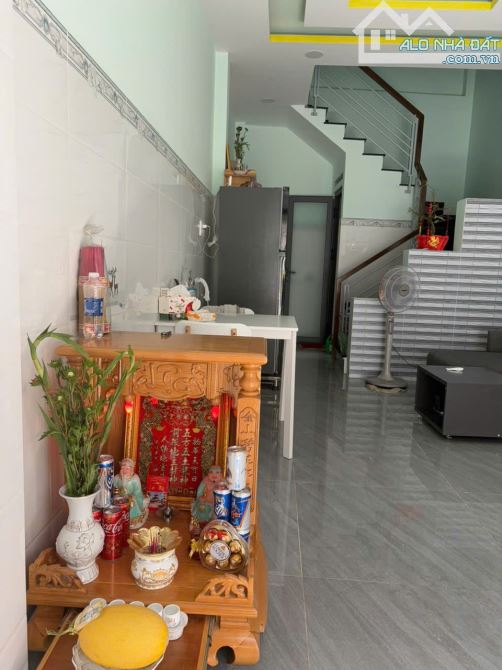 Bán nhà hẻm Tùng Thiện Vương Phường 12 Quận 8. Nhà hẻm ba gác thông thoáng - 4