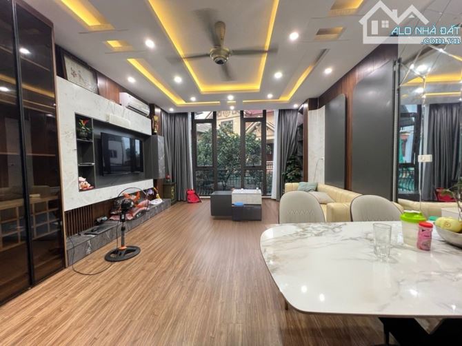 BÁN NHÀ BÁT KHỐI - LÔ GÓC -KINH DOANH - Ô TÔ TRÁNH,51M2 ,giá 11,9 tỷ - 4