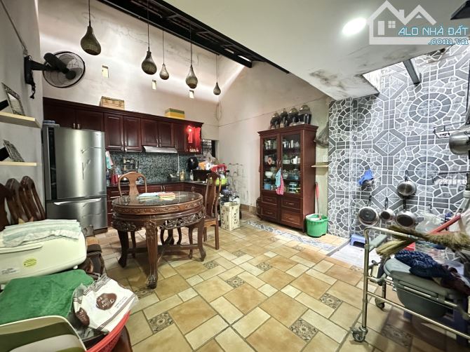 HÀNG NGON HẺM Ô TÔ CÁCH MẠNG THÁNG 8 - QUẬN 3 - DTCND:72M2 - 4 ❌ 18 - 2 TẦNG - CHỈ 12,3 TỶ - 4