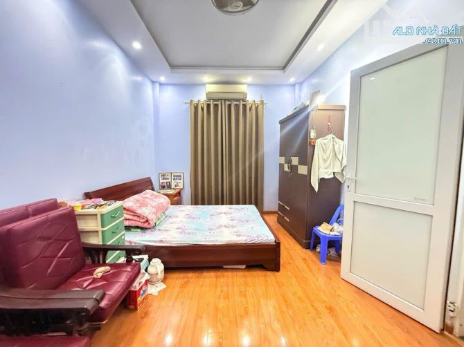 BIỆT THỰ KIM MÃ - DT 66M2 x 3T - MT 5M - 12 TỶ - GẦN PHỐ - 3 THOÁNG - SÂN VƯỜN RỘNG - 4