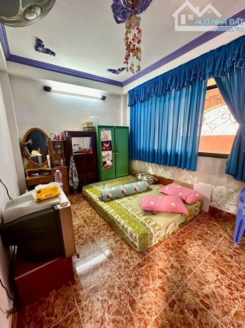 NHÀ ĐẸP 4 TẦNG 48M2-HẺM 4M LÒ GỐM-GIÁ 5.6 TỶ - 4