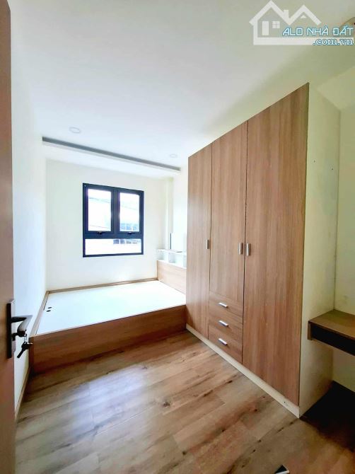 cần tiền giảm 200 tr giá chỉ còn hơn 2 tỷ - hẻm oto - giáp tân phú - 30m2 2 tầng - tặng nt - 4
