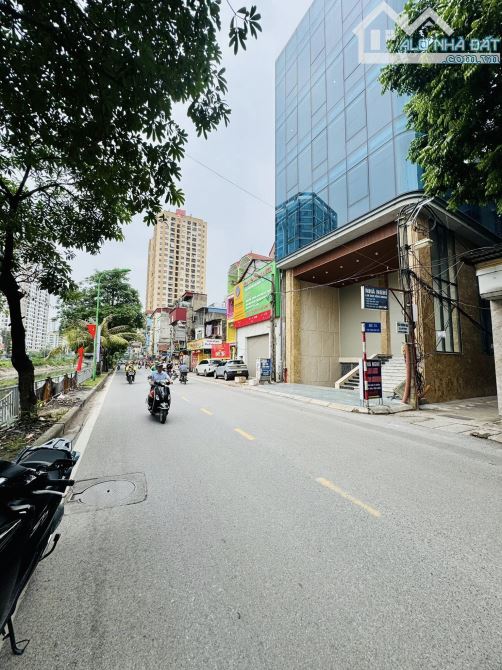 BÁN TÒA NHÀ MẶT ĐƯỜNG TRỊNH ĐÌNH CỬU. 200M2 - 9 TẦNG, THAG MÁY. THÔNG SÀN.