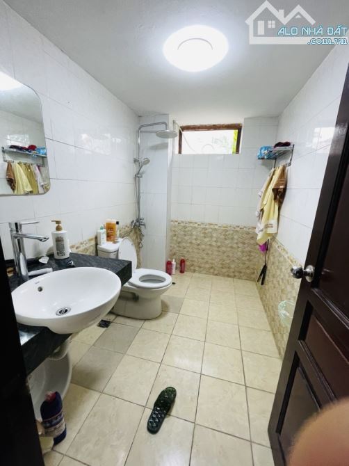 siêu phẩm phân lô Hoàng Cầu phân lô 50m x 4 tầng khu VIP - dân trí cao siêu hiếm - 4