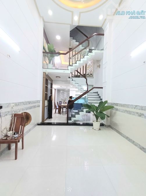 💎Cho Thuê Nhà Mới Xây --Có Nội Thất-- Hẻm Xe Hơi💎Quang Trung P12💎4X16M 4 Lầu 5PN 5WC - 4