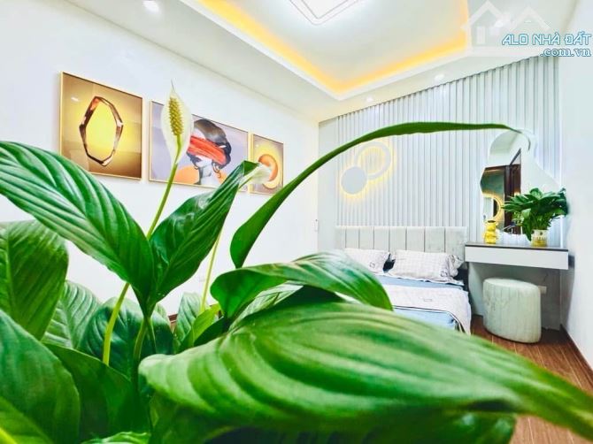Bán nhà Đình Quán, 54m-4tầng, MT 5,6m, dân xây ở sướng, lô góc, thoáng sáng, ô tô đỗ cửa. - 4