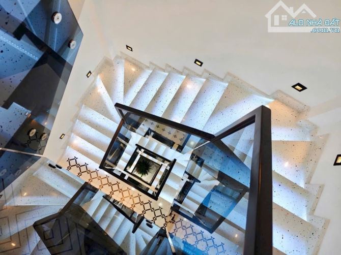 HIẾM - HẺM 4M THÔNG- BÀN CỜ, Q3- 25m2- 4 TẦNG- chỉ 5,xx TỶ TL - 4