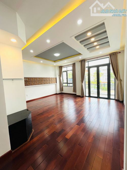 NHÀ CHO THUÊ TRỆT 2 LẦU MỚI ĐẸP - FULL MÁY LẠNH - TRỤC CHÍNH NAM LONG - 4
