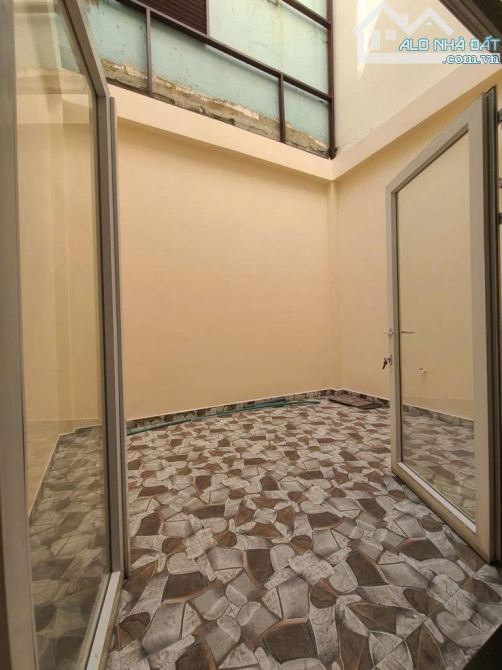 TRƯỜNG CHINH, Q12 - NHÀ MỚI Ở NGAY-  4 TẦNG 83M2 - 4x24 - XH NGỦ NHÀ 4PN- 5WC- 9 TỶ - 4