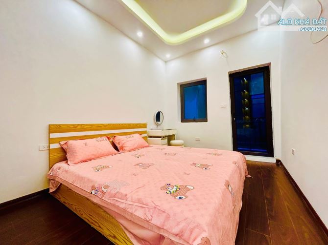 Nhà Đẹp - Ở Ngay - Thổ Quan - Đống Đa - Dt: 39m2/4tầng/3mMT* nhỉnh 6 tỷ - 4