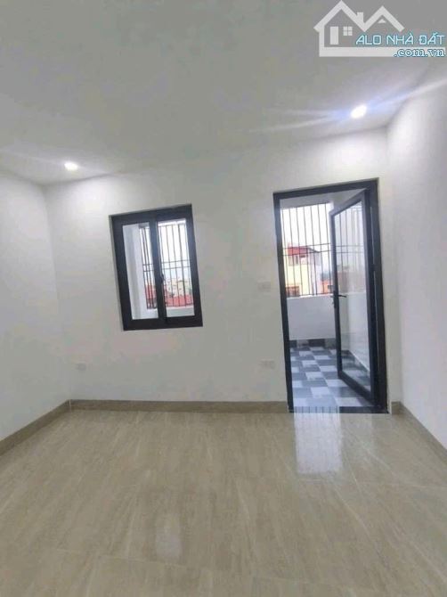 Bán nhà Xuân Đỗ - Bát Khối 5 tầng 32m2 nhỉnh 5 tỷ - 4