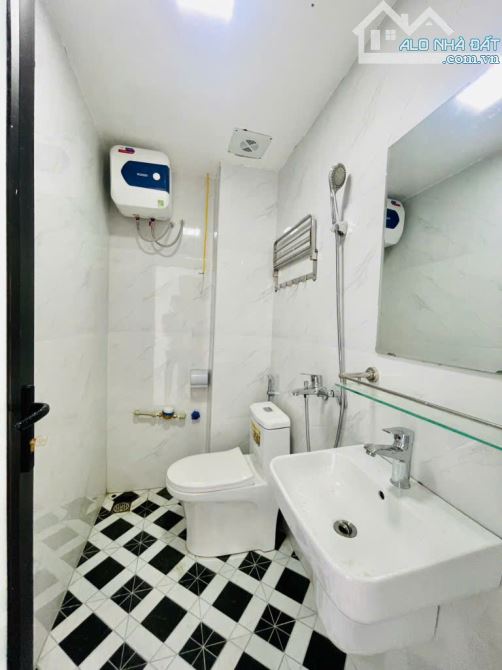 BÁN CĂN HỘ DÒNG TIỀN MINH KHAI -  68m/ 7 TẦNG THANG MÁY – CHO THUÊ 75 TRIỆU/THÁNG- 19 TỶ - 4