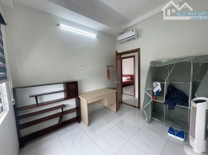 Cho thuê căn hộ 3pn SSH08 - Hà Quang 1 8tr/tháng - 4