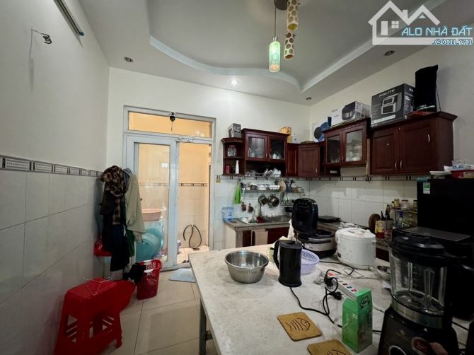 🌺 Nhà 2 tầng đường THẠNH LỘC 22 phường TL Q12, dt 70,8 m2 (4mx18m) Hẻm 4,5m 💰 5,2 tỷ - 4