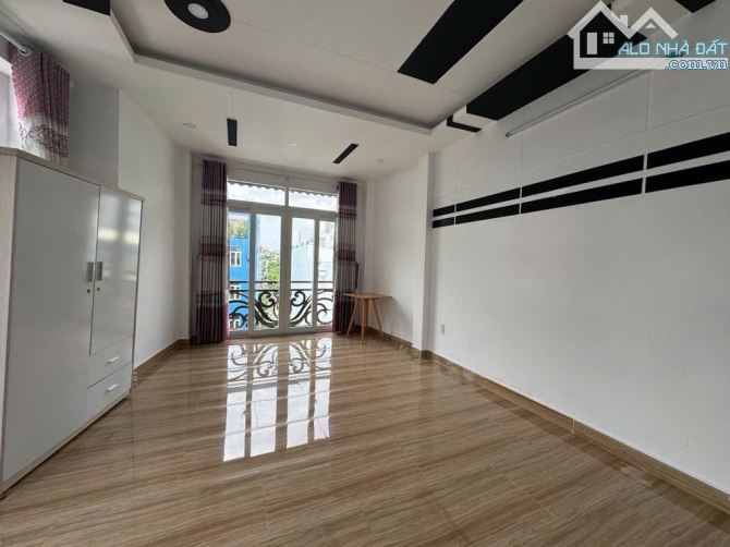 36m² HÀNG HIẾM TRUNG TÂM PHÚ NHUẬN-NHÀ 3 MẶT HẺM XE HƠI TRÁNH- 5 TẦNG-4PN- CHỈ 8 TỶ - 4