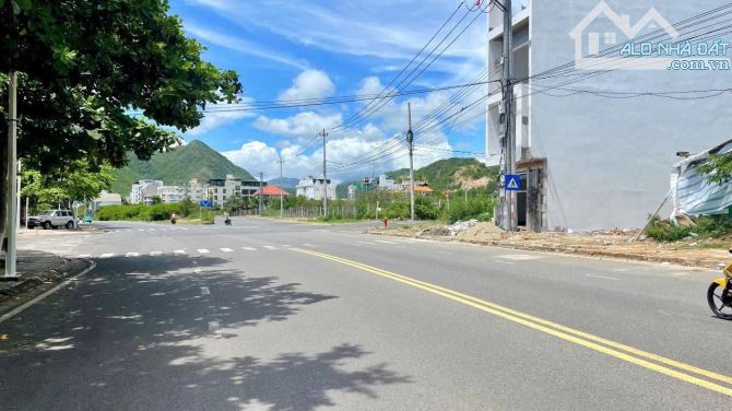 BÁN LÔ ĐẤT BIỆT THỰ ĐẸP HƯỚNG BIỂN, GẦN ĐƯỜNG PHẠM VĂN ĐỒNG NHA TRANG. Giá 15.5 tỷ - 5