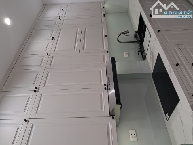 Đông Thiên Nhà mới 5 tầng Ngõ thông ba gác Nội thất cao cấp – 31m² – MT 3.1m giá 6,5 tỷ - 4