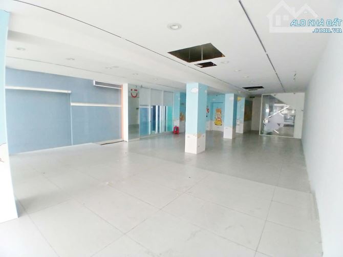 Cho thuê tòa nhà 6 lầu mặt tiền kinh doanh đường Nguyễn Trãi P.2 Quận 5 - 4