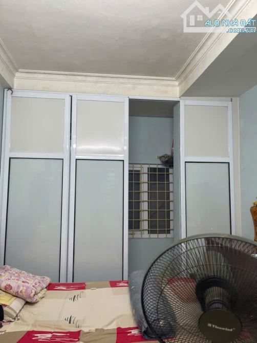 Khương Thượng - Nhà 3 mặt tiền - Ngõ to ô tô vào tận nhà - Kinh doanh nhỏ - Nhà dân xây - 4