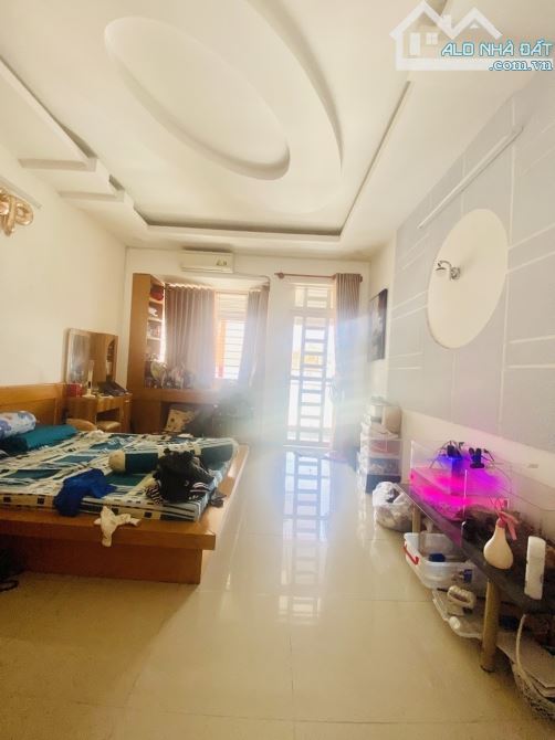 Nhà đẹp gần siêu thị Emart xe hơi vào nhà, 72m2, 4 tầng chỉ 7.2 tỷ TL - 4
