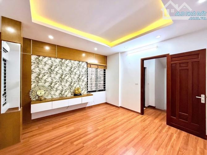 BÁN GẤP CĂN NHÀ PHÁO ĐÀI LÁNG - MẶT NGÕ THÔNG - KINH DOANH NHỎ - LÔ GÓC 2 THOÁNG - 4