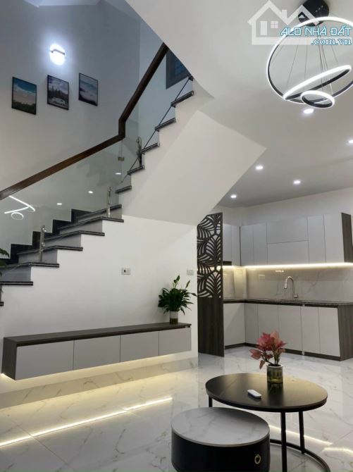 Bán nhà ngõ phố Nguyễn Thị Duệ, ph Lê Thanh Nghị, TP HP mới, 50m2, 3 tầng, mt 5.29m, 2.59 - 4