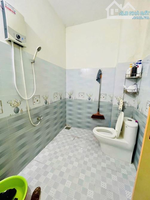 GẤP BÁN!Nhà 2 tầng Trường Thọ,69m2, đường ô tô 8m, gần XLHN.Chỉ 5.5 Tỷ - 4