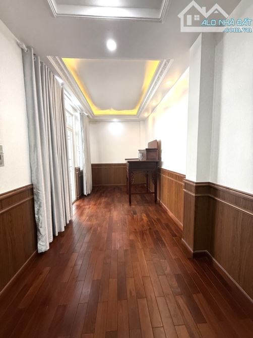 Bán Nhà Phố Ngang 9m, 3 Tầng, Gara Ô Tô, Full Nội Thất Gỗ, Gần Phú Mỹ Hưng - 5