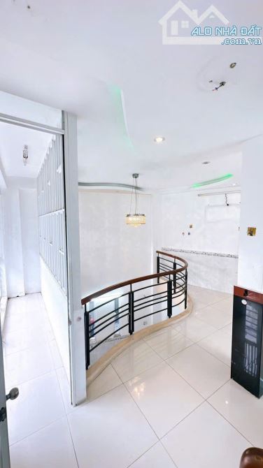 BÁN NHÀ QUẬN 4 VỊ TRÍ 1/ HẺM 3 GÁC GẦN MT 5 TẤM ĐÚC GIÁ 4TỈ 790 DT ĐẸP 8*5 KHU DÂN CƯ - 5