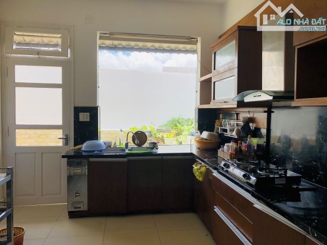 VILLA MẶT TIỀN ĐƯỜNG NGUYÊN TỬ LỰC 450M2 NGANG 15M 4 TẦNG 13P 14WC CÁCH HỒ 1,4KM GIÁ 31 TỶ - 5