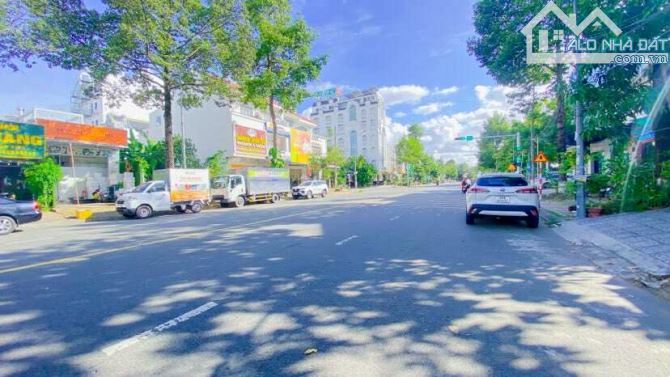 Cho thuê đất 120 m2 mặt tiền Trần Văn Trà 5 triệu - 5