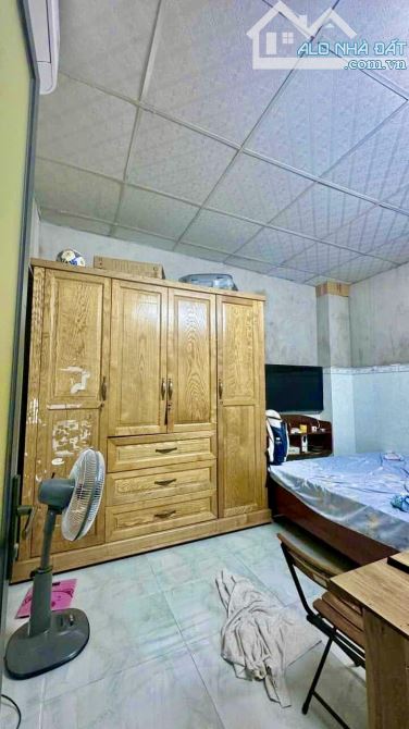 Bán Đất tặng nhà 63m2, gần Đỗ Xuân Hợp, Phước Long B - 5