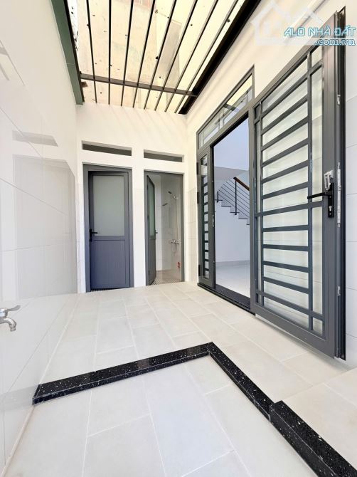 Bán nhà hẻm xe hơi - Lê Quang Định P11 Bình Thạnh - 98m2 ngang đến 6m - 3 tầng - 17,5 tỷ - 5