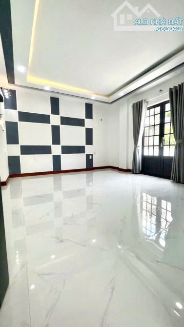 BÁN NHÀ ĐẸP QUẬN 10, HÒA HẢO, NGANG LỚN , MỚI TINH - 5