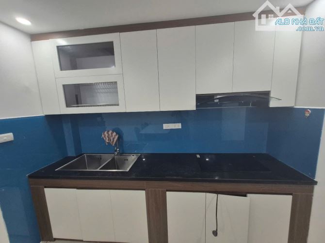 Bán gấp nhà 5 tầng Tứ Hiêp. Full nội thất, đường thông. Chỉ hơn 5 ty - 5