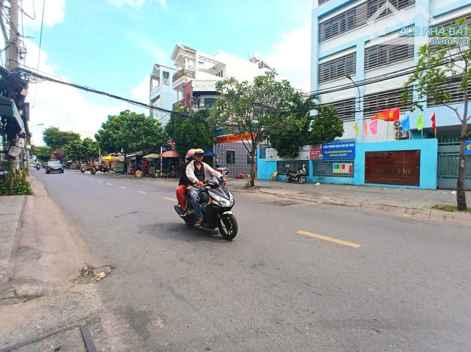 Nhà Hẻm Xe Hơi 6M Âu Dương Lân Q.8 DT 57M2 Kết Cấu 4 Tầng Giá 5 Tỷ 3 - 5