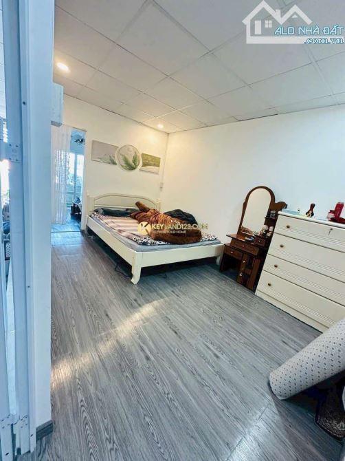 Nhà 77m2 5PN, hẻm thông Lê Hồng Phong, đường trước nhà 4.1m rộng rãi - 5