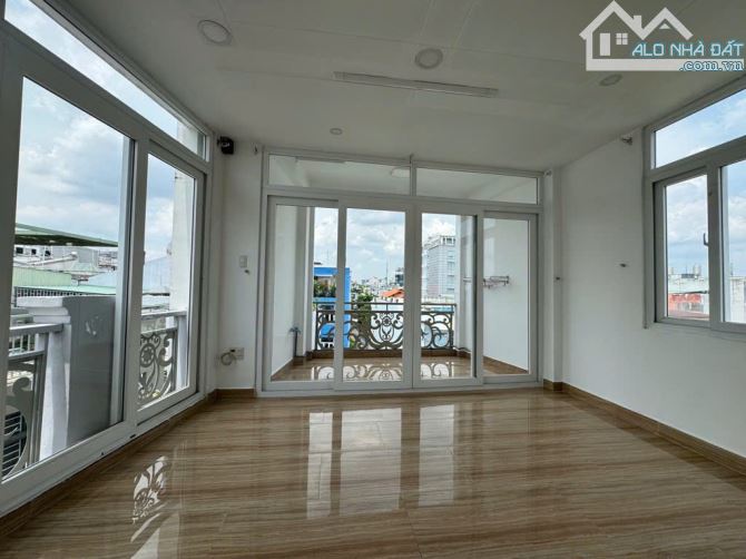 36m² HÀNG HIẾM TRUNG TÂM PHÚ NHUẬN-NHÀ 3 MẶT HẺM XE HƠI TRÁNH- 5 TẦNG-4PN- CHỈ 8 TỶ - 5
