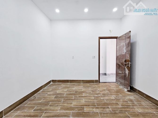 Bán nhà 1 Trệt 1 Lầu hiện đại ngay trung tâm phường Tân Vạn - 5