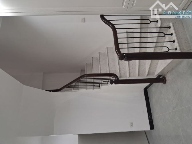 Đông Thiên Nhà mới 5 tầng Ngõ thông ba gác Nội thất cao cấp – 31m² – MT 3.1m giá 6,5 tỷ - 5