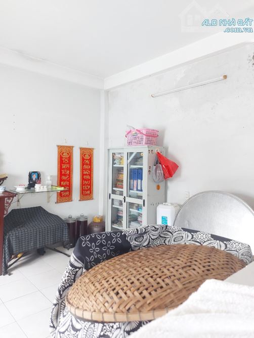 Nhà 3 tầng Mặt tiền đường THẠNH XUÂN 18 phường THẠNH XUÂN Q12 dt 90m2 (4,5mx20m) Đường 10m - 5