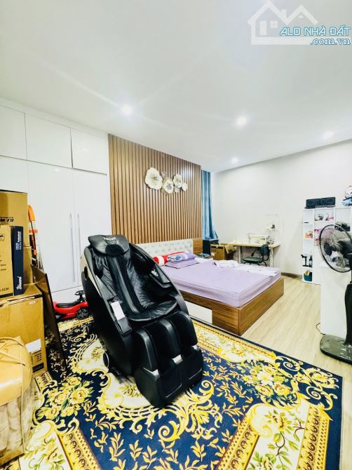 Tài Chính 13 Tỷ- Dành Cho Bạn Thích Ở Chung Cư- 206m2- 4PN- 4WC- Hạ Đình- Thanh Xuân