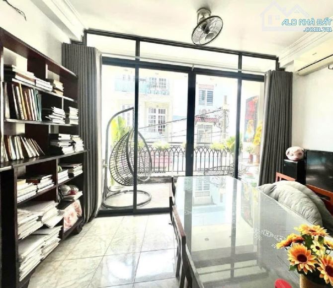 Bán nhà 4 Tầng, HẺM XE HƠI, 4.2x16m, NGUYỄN THỊ KIÊU, Q12, chỉ 6ty600 - 5