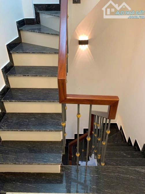 BÁN NHÀ NGÃ TƯ VĂN CAO - BA ĐÌNH, 44M2, GIÁ 15 TỶ - 5