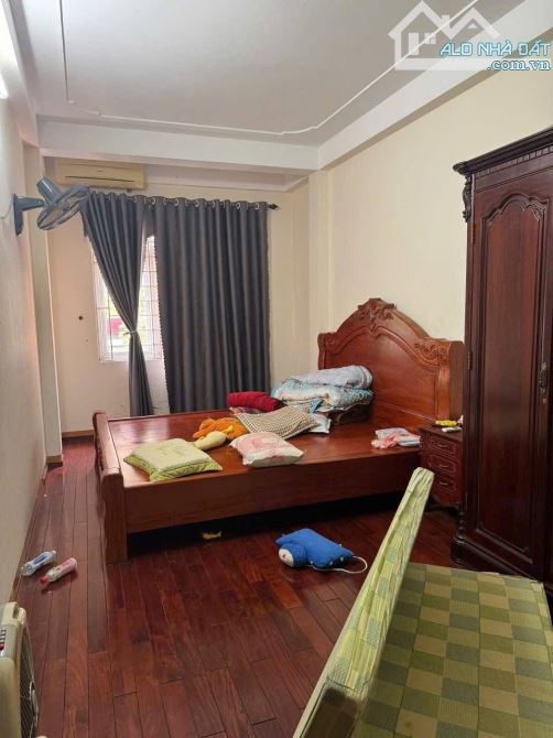 PHÂN LÔ 2 MẶT TIỀN Ô TÔ ĐỖ CỬA TỔ 1 Đa Sỹ HÀ ĐÔNG42/46m2x5 tầng: 9,9 tỷ - 5